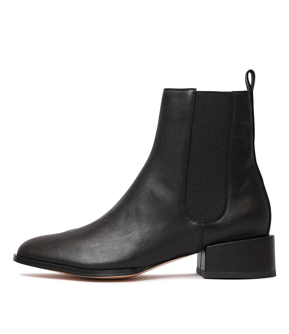 Casar Black Leather Chelsea Boots