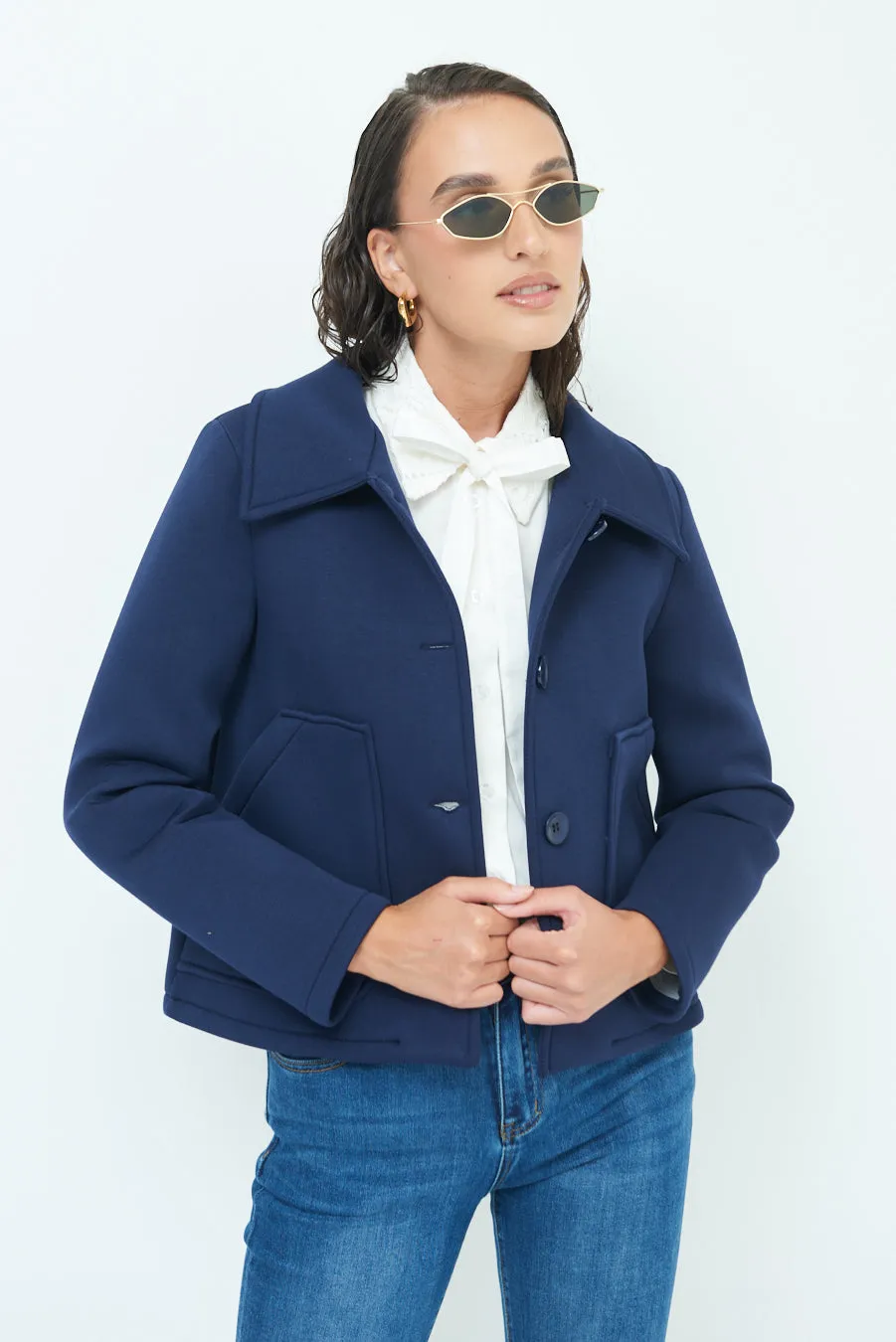 Stylish cropped jacket with classic collar wholesale