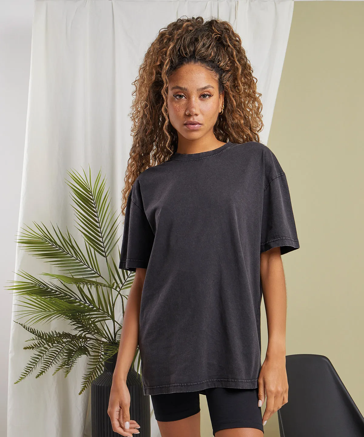 Womens oversized acid wash tee | Asphalt